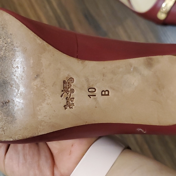 Coach Bowery Pumps /Heels~ 10B - Picture 4 of 7